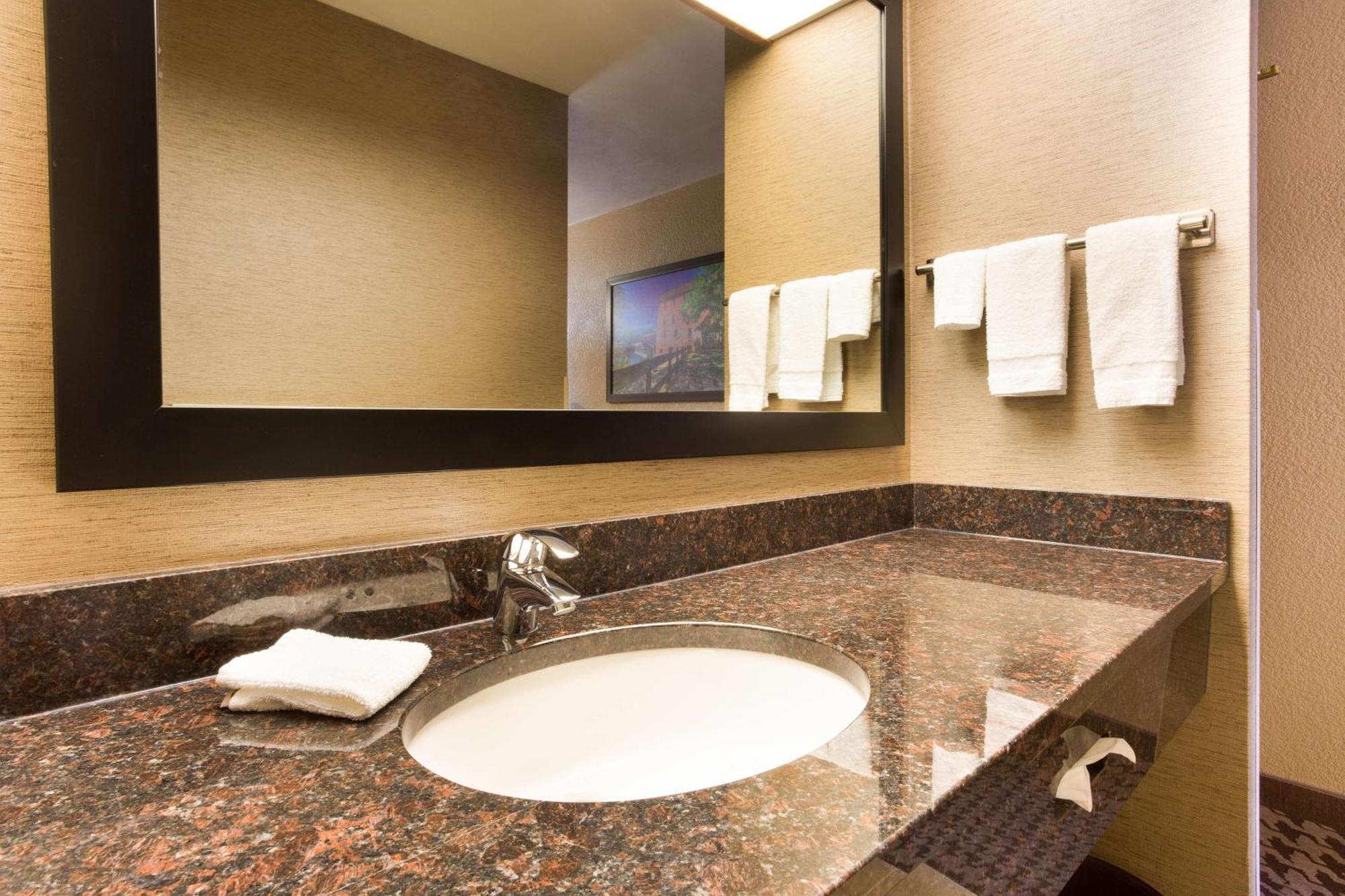 Drury Inn & Suites Jackson Mo מראה חיצוני תמונה